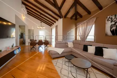 Villa 283 m², Dubrava - quiet location near Šibenik - 11