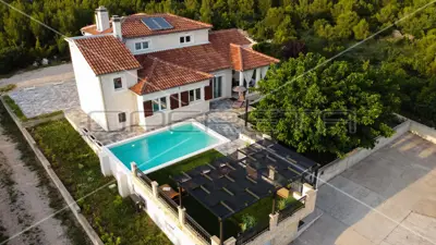 Villa 283 m², Dubrava - ruhige Lage bei Šibenik