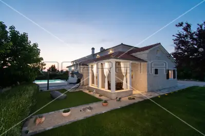 Villa 283 m², Dubrava - quiet location near Šibenik - 2
