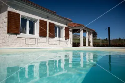 Villa 283 m², Dubrava - quiet location near Šibenik - 10