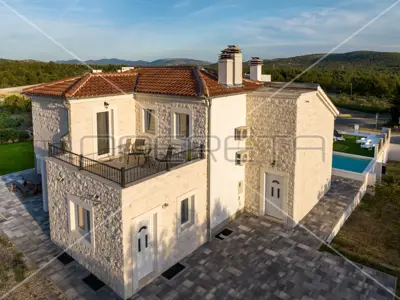 Villa 283 m², Dubrava - quiet location near Šibenik - 19