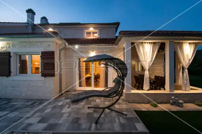 Villa 283 m², Dubrava - quiet location near Šibenik - 9