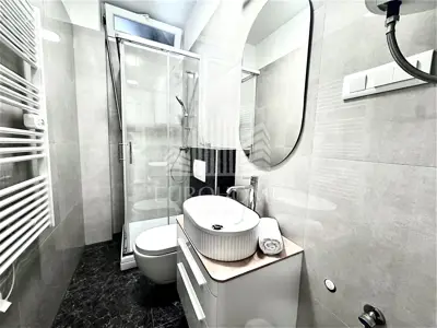 Odlična prilika - stan + uhodan turistički najam u centru - 7